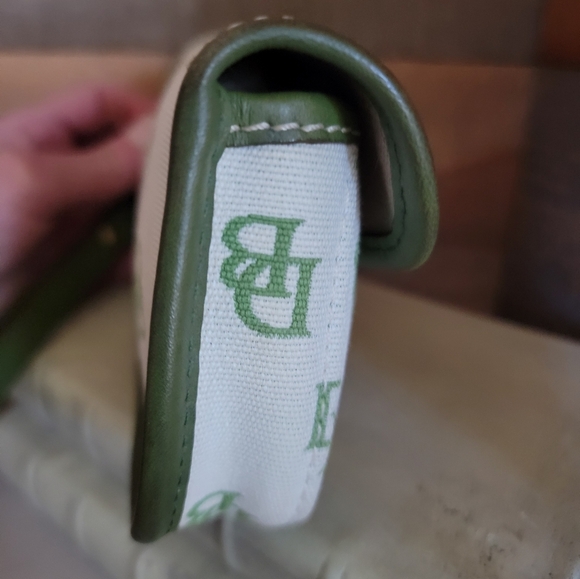 Dooney And Bourke Vintage Green And White Monogram Wristlet With Leather Trim - Picture 6 of 10